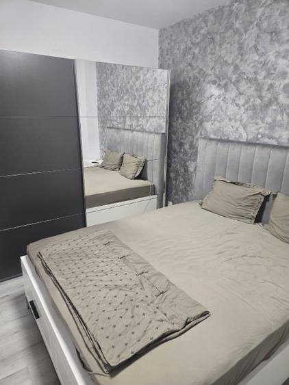 Apartament cu 2 camere decomandat, mobilat în Universitate