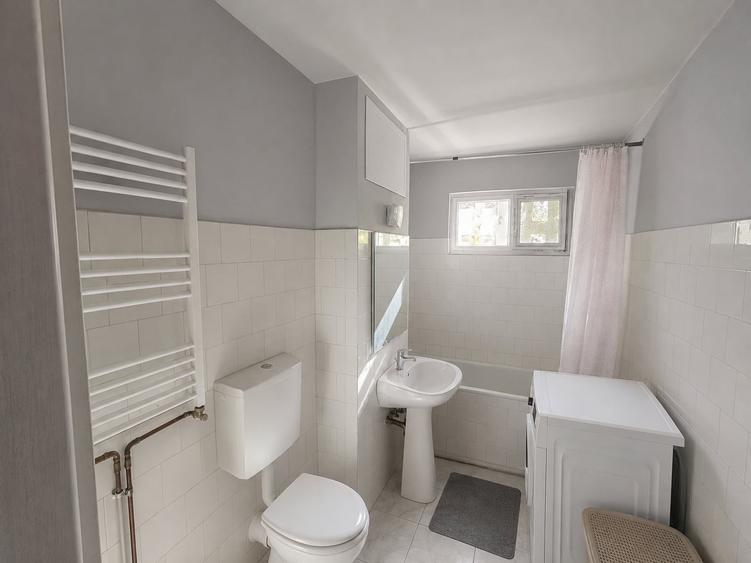 Apartament cu 3 camere decomandat, mobilat în Gheorghe Lazăr
