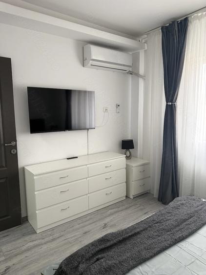 Apartament cu 3 camere decomandat, mobilat în Tineretului