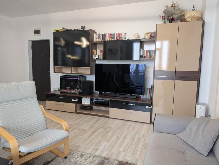 Apartament cu 3 camere, mobilat în Braytim