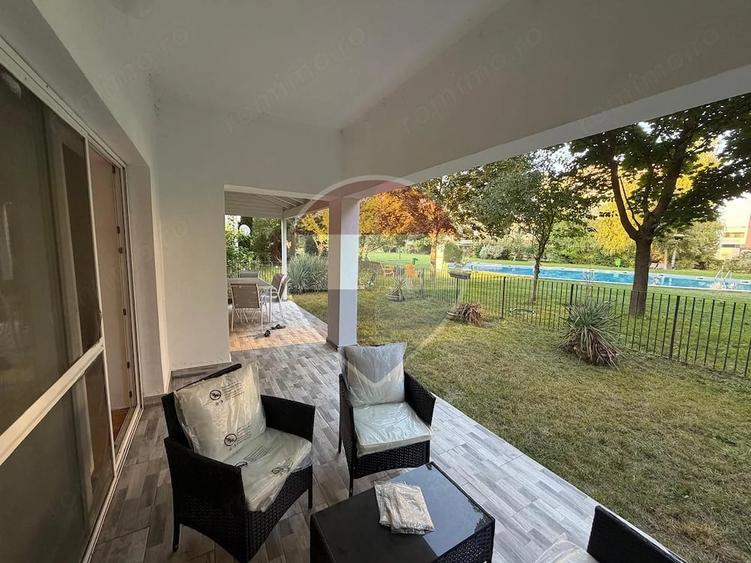 Apartament cu 4 camere decomandat în Central