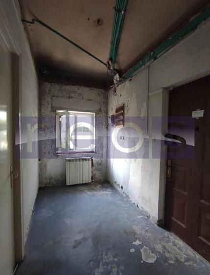 Apartament cu 4 camere decomandat în Calea Călărașilor