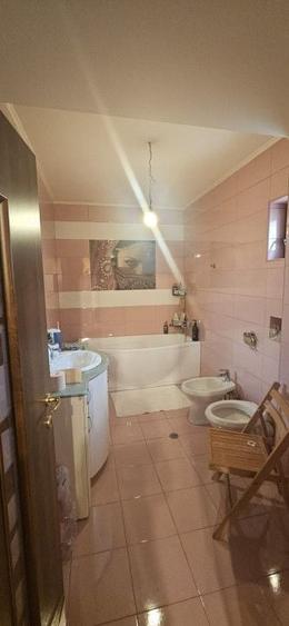 Casă individuală cu 5 camere cu Canalizare în Brâncoveanu