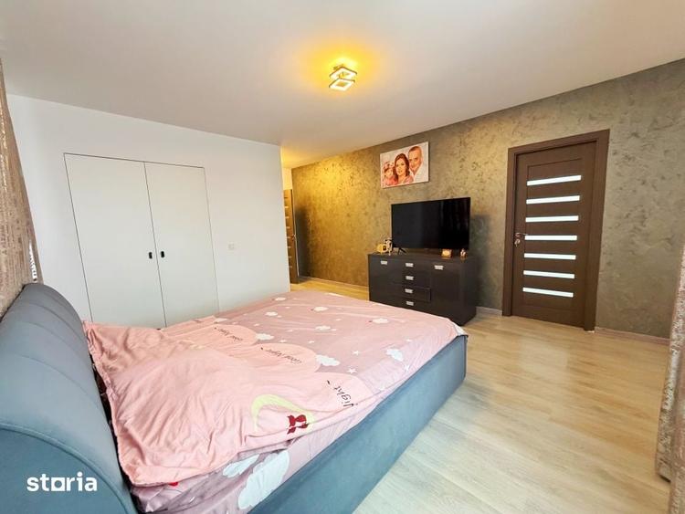 Casă cu 5 camere cu Teren 400 Mp în Moșoaia