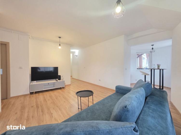 Apartament cu 4 camere decomandat în Valea Cetății