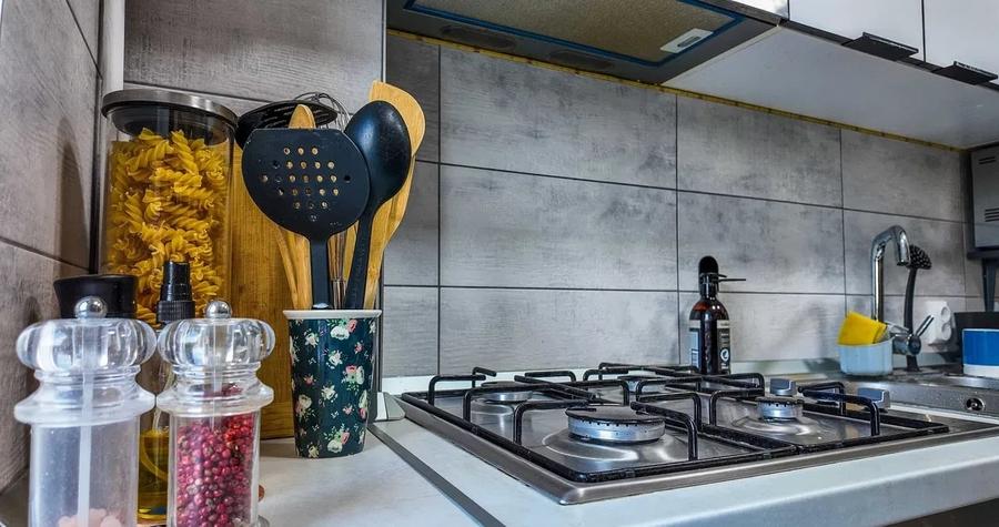 Apartament cu 3 camere decomandat, mobilat în Târgu Cucu