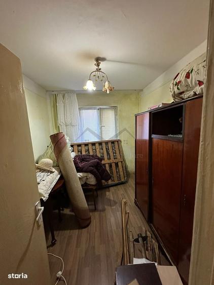 Apartament cu 3 camere semidecomandat în Alexandru cel Bun