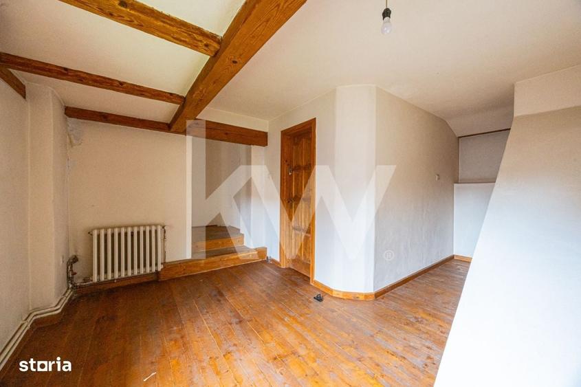 Casă cu 4 camere în Cristian