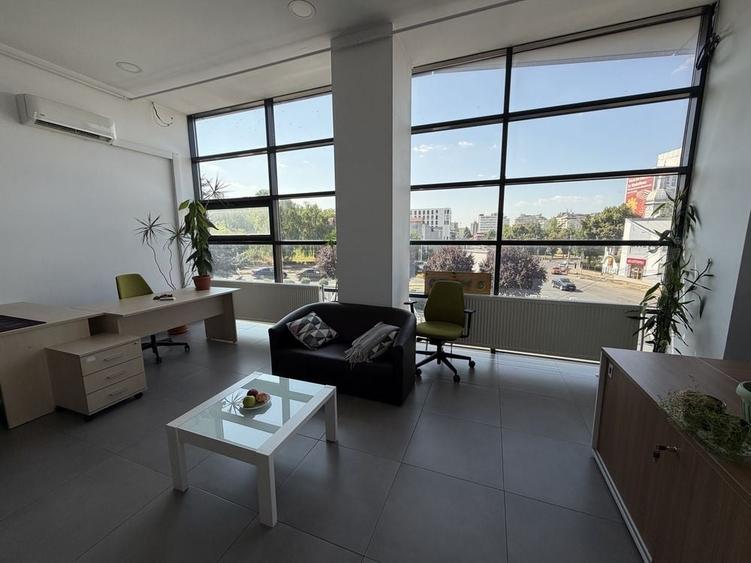 Spațiu comercial, de 80 mp, în Central