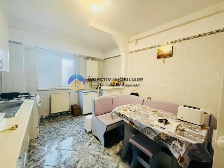 Apartament cu 3 camere decomandat, mobilat în 1 Mai