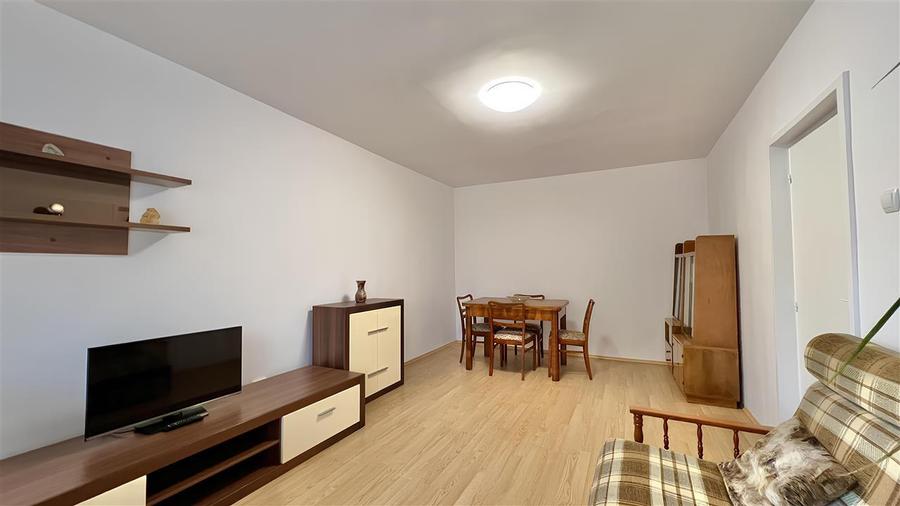 Apartament cu 2 camere decomandat, mobilat în Județean