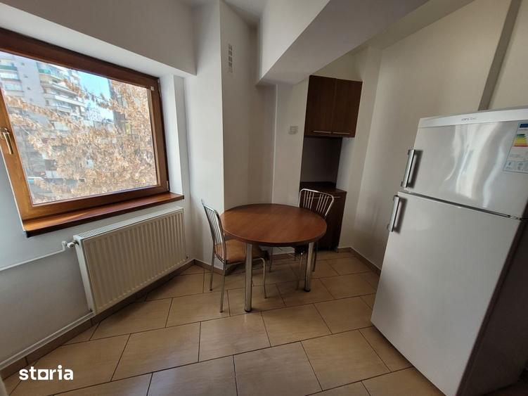 Apartament cu 2 camere decomandat în Centrul Civic