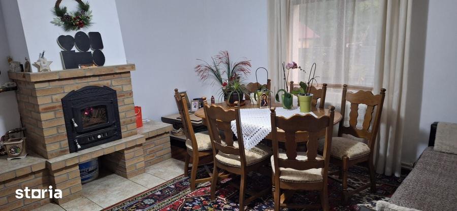 Casă cu 5 camere cu Teren 1150 Mp în Central