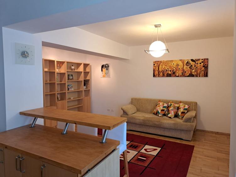 Apartament cu 2 camere decomandat în Mogoșoaia