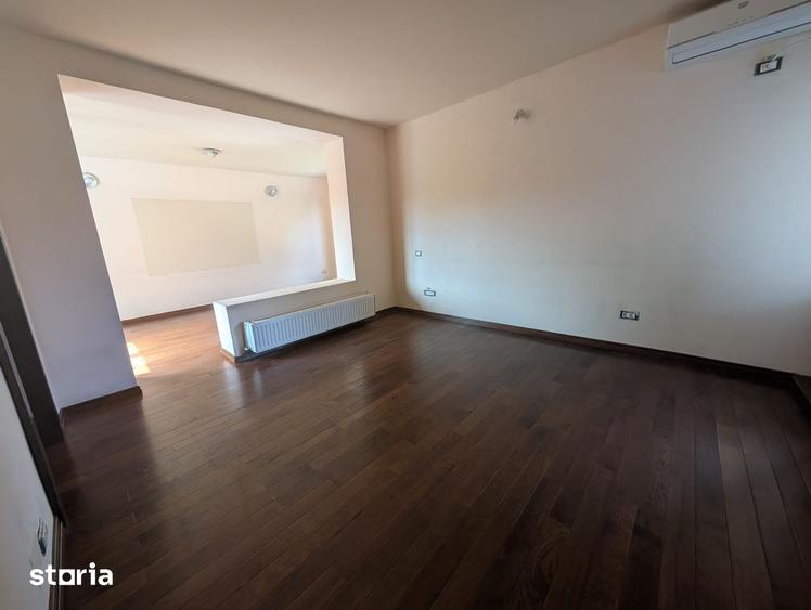 Casă cu 5 camere cu Teren 100 Mp în Drumul Taberei