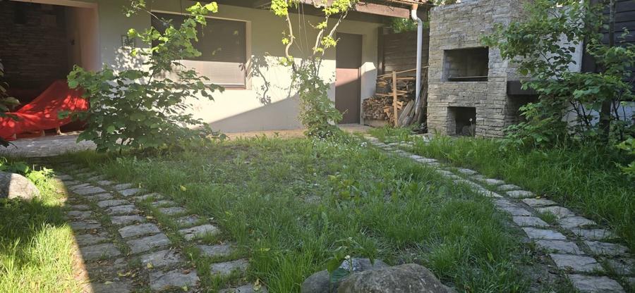 Casă individuală cu 5 camere cu Canalizare în Băneasa