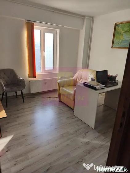 Apartament cu 3 camere decomandat în Decebal