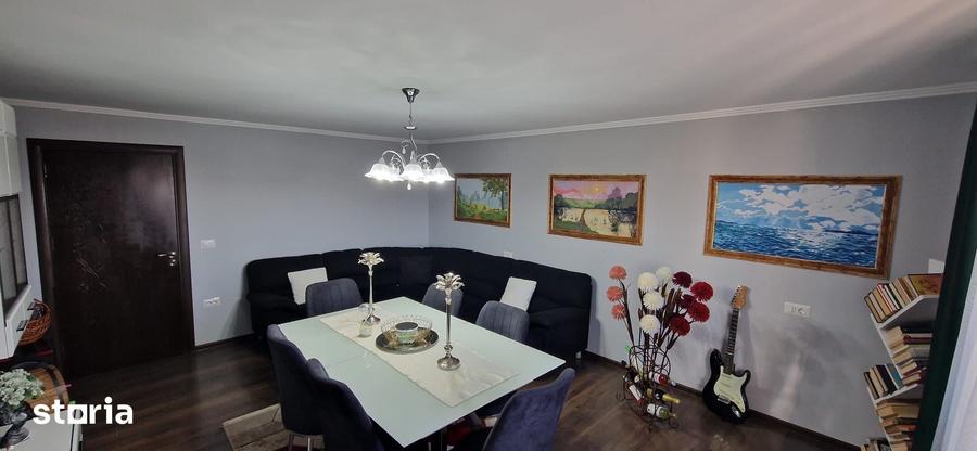 Casă cu 5 camere cu Teren 1400 Mp în Baia