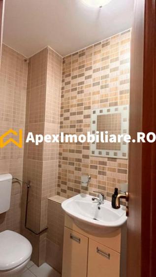 Apartament cu 3 camere decomandat în Tineretului