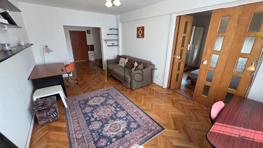 Apartament cu 4 camere decomandat, mobilat în Zorilor