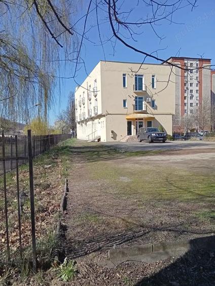 Spațiu comercial, de 1,100 mp, în Govândari
