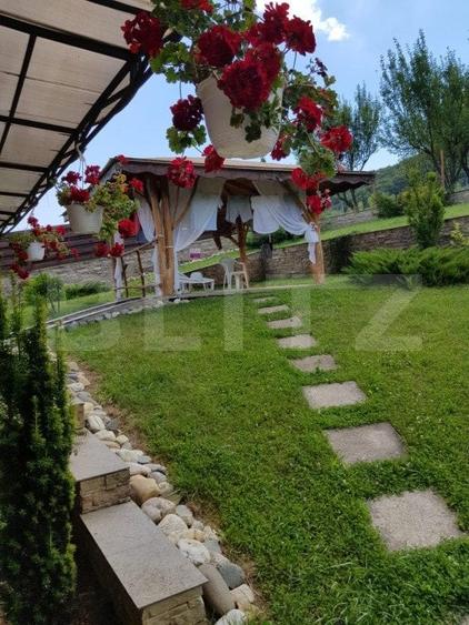 Casă individuală cu 5 camere cu Garaj în Nima