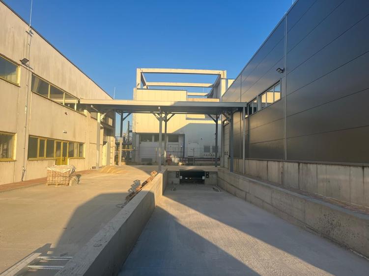 Spațiu industrial, de 12,100 mp, în Bolintin-Deal