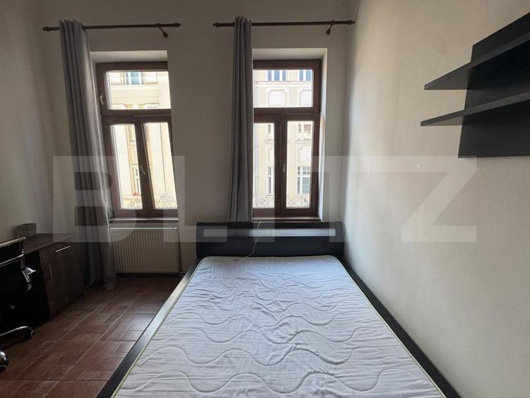 Apartament cu 4 camere decomandat, mobilat în Central