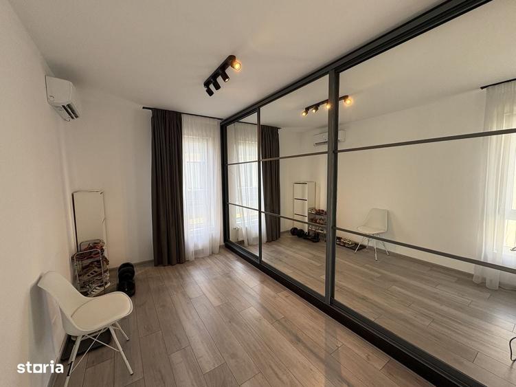 Casă cu 4 camere în Berceni