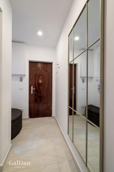 Apartament cu 3 camere, mobilat în Calea Victoriei