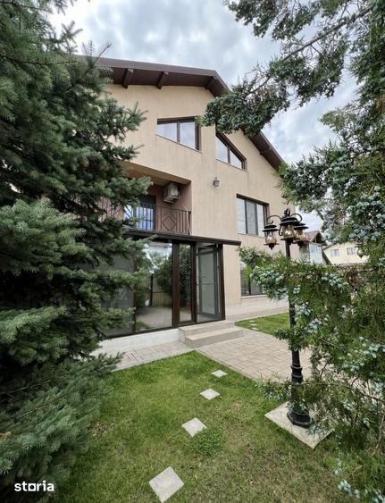 Casă cu 4 camere cu Teren 330 Mp în Bradu