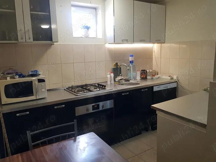 Casă cu 7 camere cu Teren 311 Mp în Central