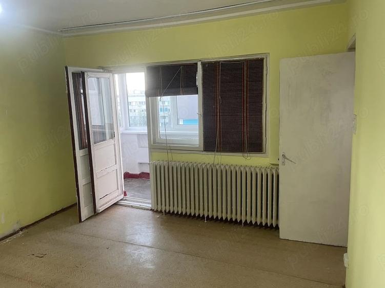 Garsonieră semidecomandată în Gorjului