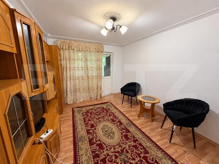 Apartament cu 2 camere decomandat, mobilat în Podu Roș
