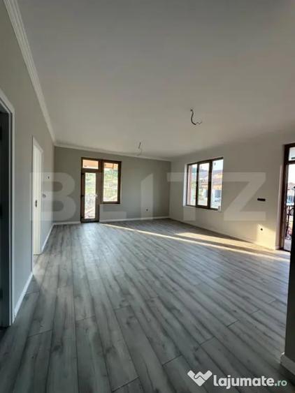 Casă cu 4 camere cu Teren 500 Mp în Central