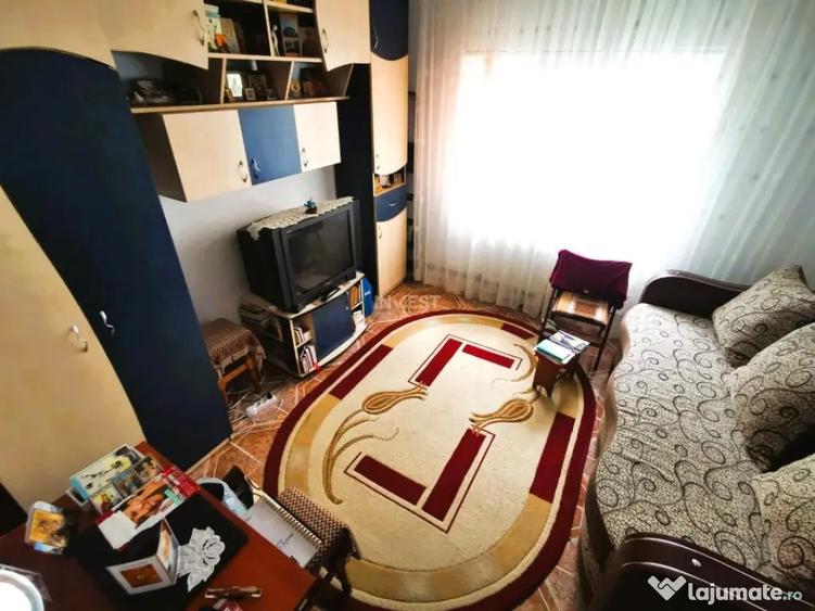 Apartament cu 2 camere decomandat în Nicolina