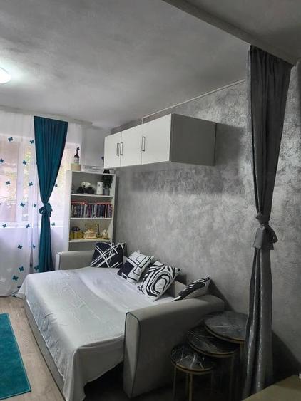 Garsonieră decomandată în Central