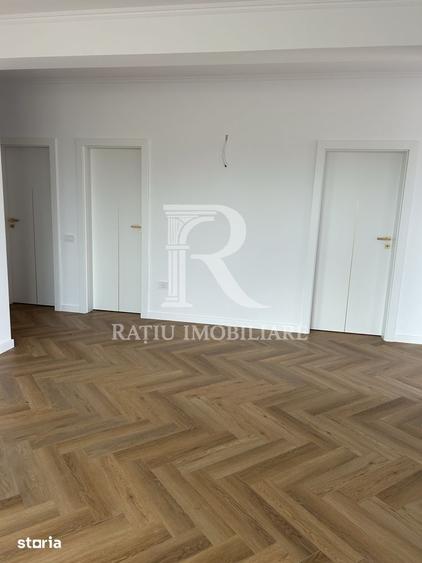Casă cu 4 camere cu Teren 500 Mp în Sântandrei