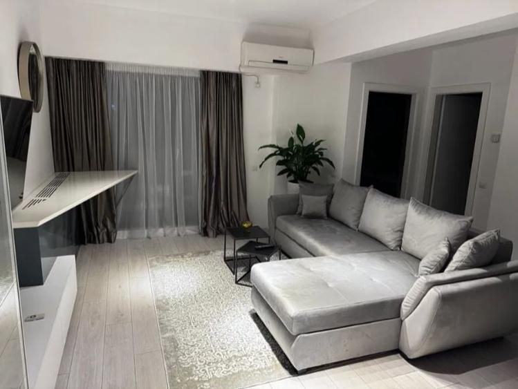 Apartament cu 2 camere decomandat în Decebal
