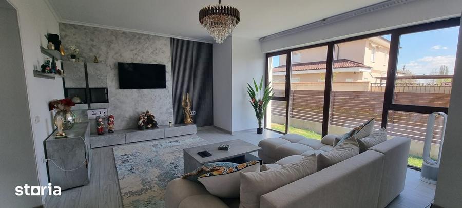 Casă cu 4 camere cu Teren 450 Mp în Ștefănești