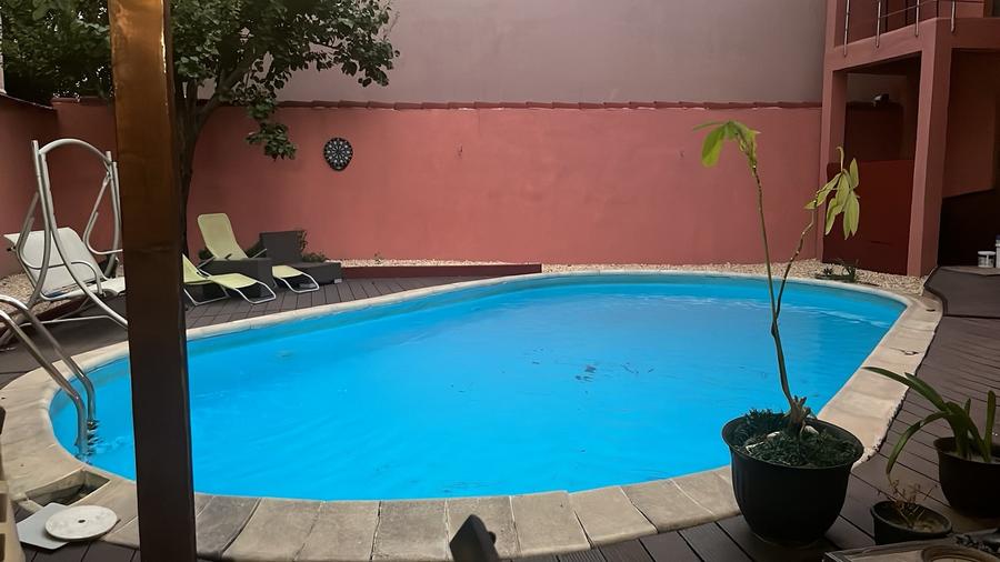 Casă individuală cu 5 camere cu Canalizare în Dobroești