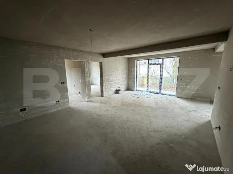 Apartament cu 4 camere decomandat în Central