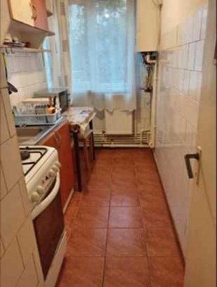 Inchiriez apartament 2 camere in zona craiovita noua - 2