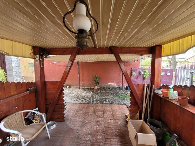 Casă cu 4 camere cu Teren 300 Mp în Central