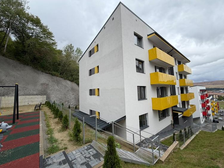 Apartament cu 2 camere semidecomandat în Florești