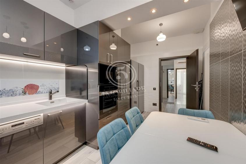 Apartament cu 3 camere decomandat, mobilat în Aviatorilor