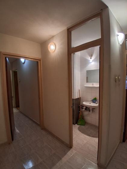 Apartament cu 3 camere decomandat în Olteniței