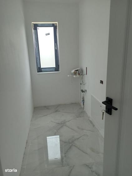 Casă cu 4 camere în Ștefănești