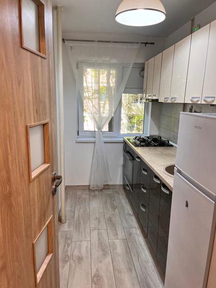 Apartament cu 2 camere semidecomandat în Brâncoveanu