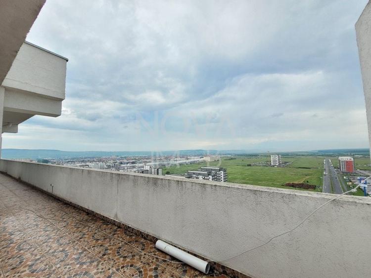 Penthouse cu 4 camere decomandat, mobilat în Mihai Viteazul